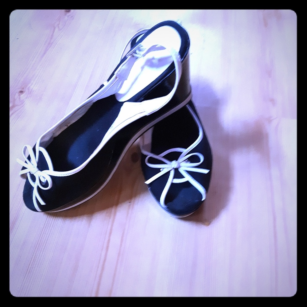 Wedge sandals